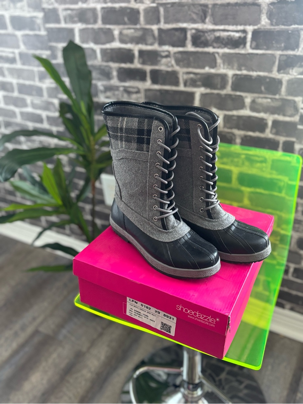 aerie Gray Plaid Lace-Up Waterproof Winter Boots - Picture 3 of 6